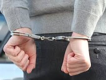Arrestan a dos en Lares que vendían panas en violación toque de queda