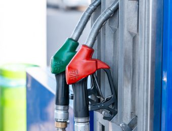 Detallistas de Gasolina demandan al DACO por fijar y limitar su margen de ganancia (Documento)
