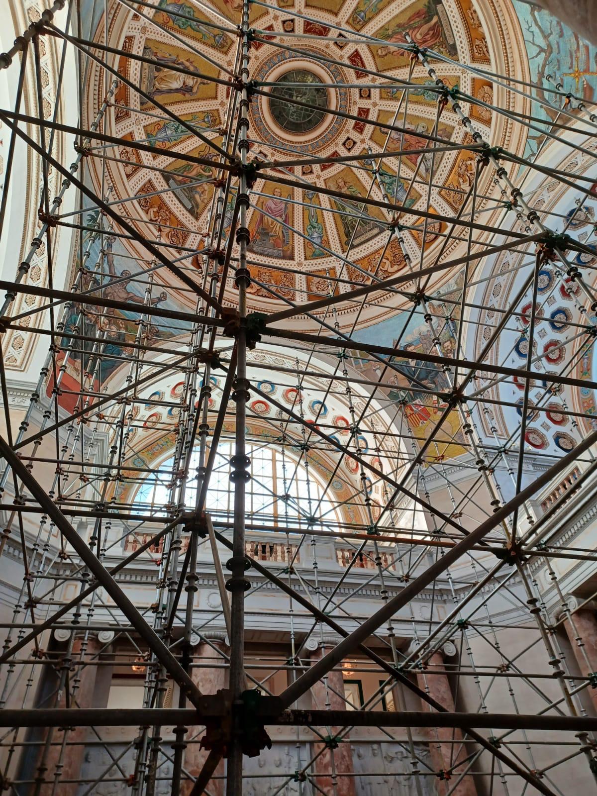 Inician trabajos de restauración en el interior de la cúpula de El Capitolio