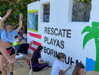 Rescate Playas Borinquen realiza evento de pintura de mural