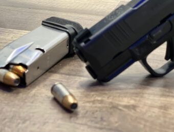 Joven recibe disparo con su arma de fuego en Rincón