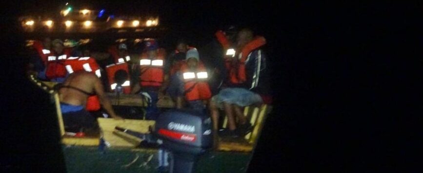 La Guardia Costera repatria a 54 dominicanos y devuelve a 4 haitianos a la República Dominicana