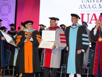 UAGM otorga doctorado honoris causa al periodista Jorge Rivera Nieves