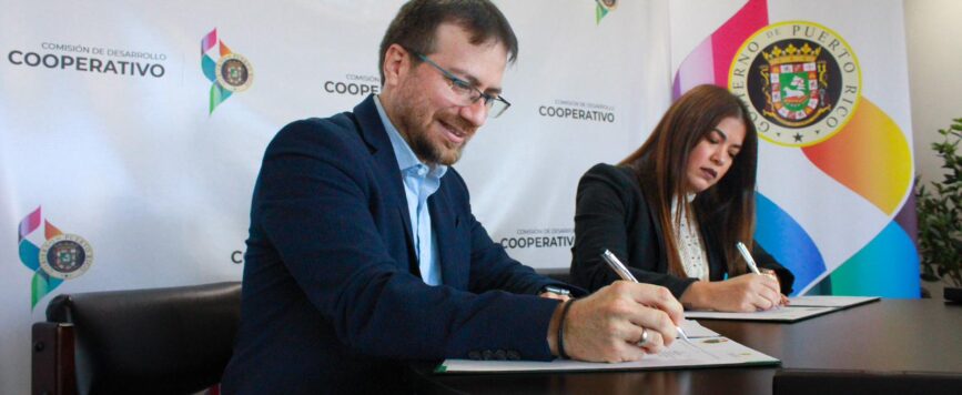 Comisión de Desarrollo Cooperativo y FIDECOOP anuncian acuerdo en pro del desarrollo de emprendedores