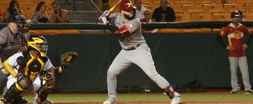 Mayagüez arranca triunfante la final del béisbol invernal