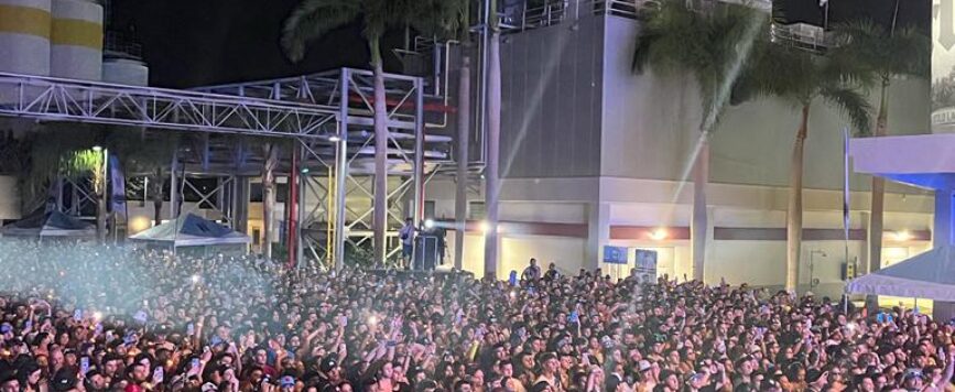 Más de 7 mil personas acuden a Cervecera de Puerto Rico para evento musical de Eladio Carrión