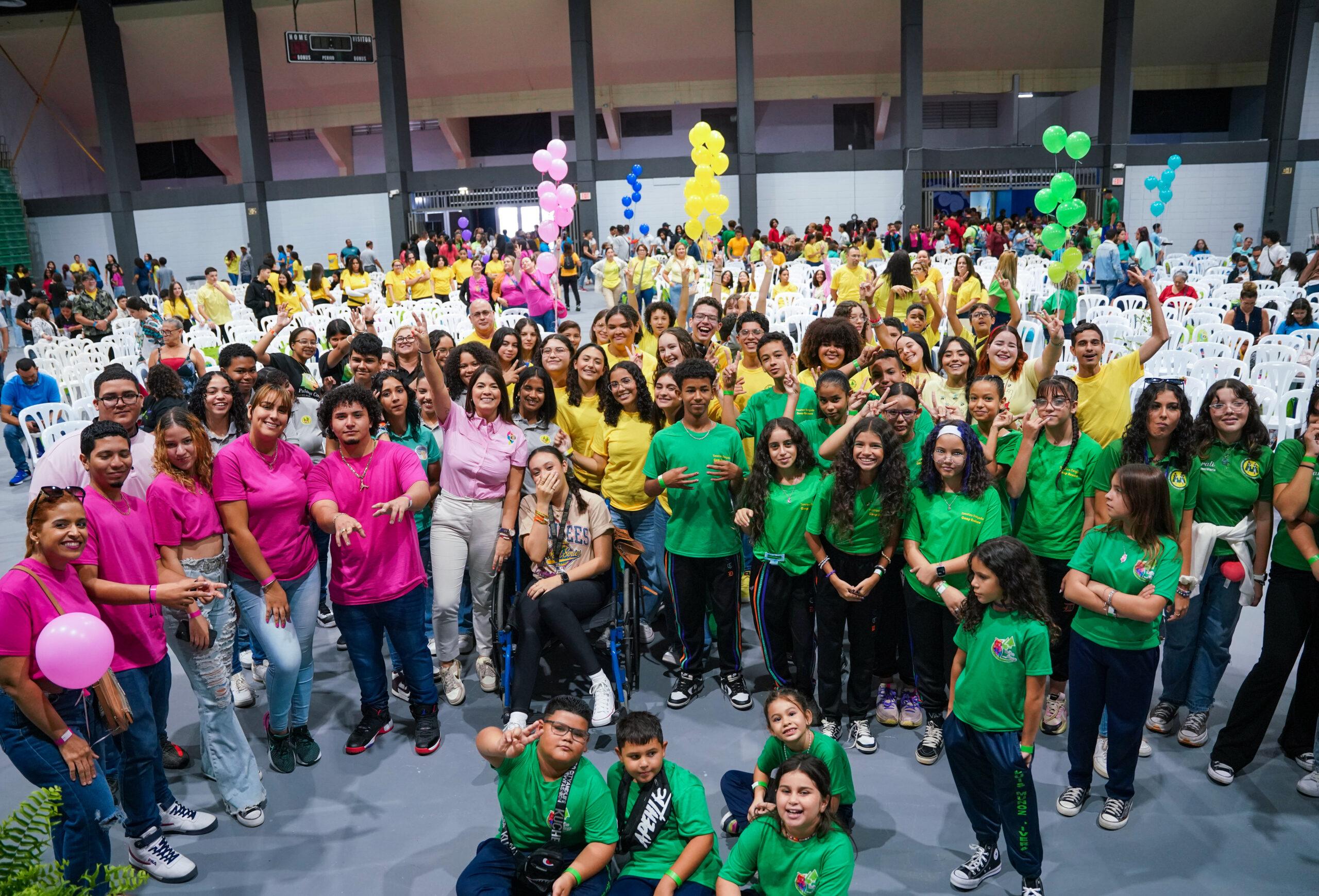 Estudiantes celebran el Día del Cooperativismo Juvenil en San Juan