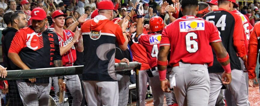 Caguas va para la final del béisbol invernal