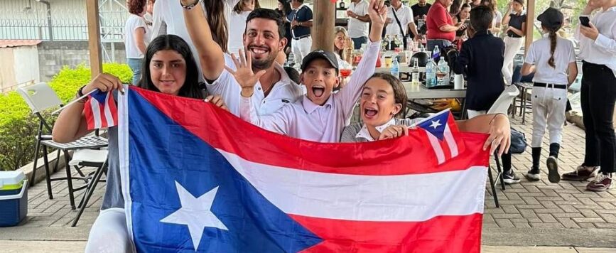 Equipo de jóvenes jinetes puertorriqueños ganan primer lugar en competencia en Costa Rica