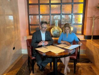 COSSEC y FHLBNY firman acuerdo para fortalecer cooperativas de Puerto Rico