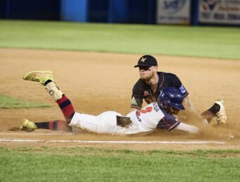 Florida gana el primero de la serie