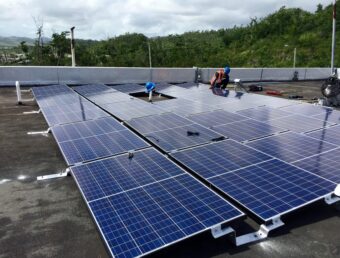 Empowered by Light dona sistemas de energía solar al Negociado de Bomberos de Puerto Rico