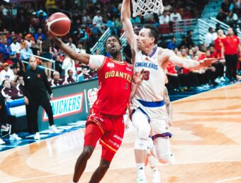 Gigantes le ganan a los Cangrejeros